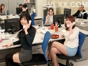 Cô vợ bán thân chi trả tiền nợ cho Anh xã suốt một năm mà Người chồng không hề hay biết